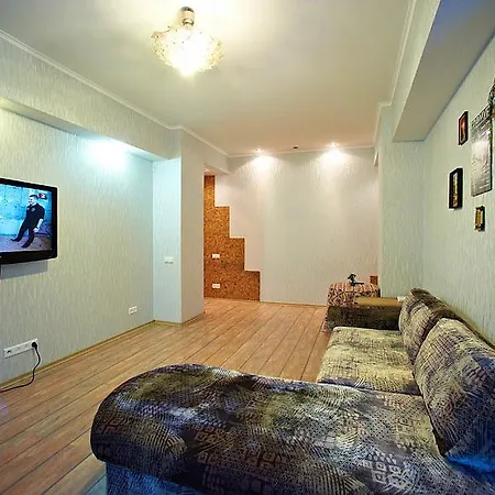 With Hot Tub Apartment